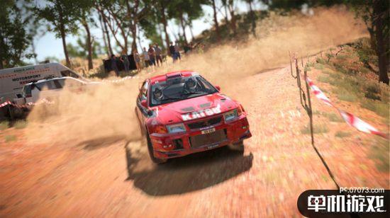 【游戏封面】 中文名称:尘埃4英文名称:DiRT 4游戏类型:竞速赛车游戏制作:Codemasters游戏发行:Codemasters游戏平台:PC/PS4/XboxOne发售时间:2017年6月7日官方网站:点击进入 《尘埃4》走上了与《尘埃3》相反的方向,游戏的体验更加硬核和真实,难能可贵的是,在带来如此真实手感和危险的比赛过程时,游戏依旧保持了优秀的驾驶体验。《尘埃4》的职业生涯模式也有大幅度进步,从团队建设到单个赛事,所有的内容都能让玩家体验到真实的拉力赛主题。而游戏的My Stage的地图